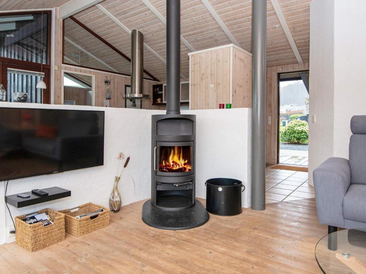 7 Person Holiday Home In Sj Lund Sjolund Exterior foto